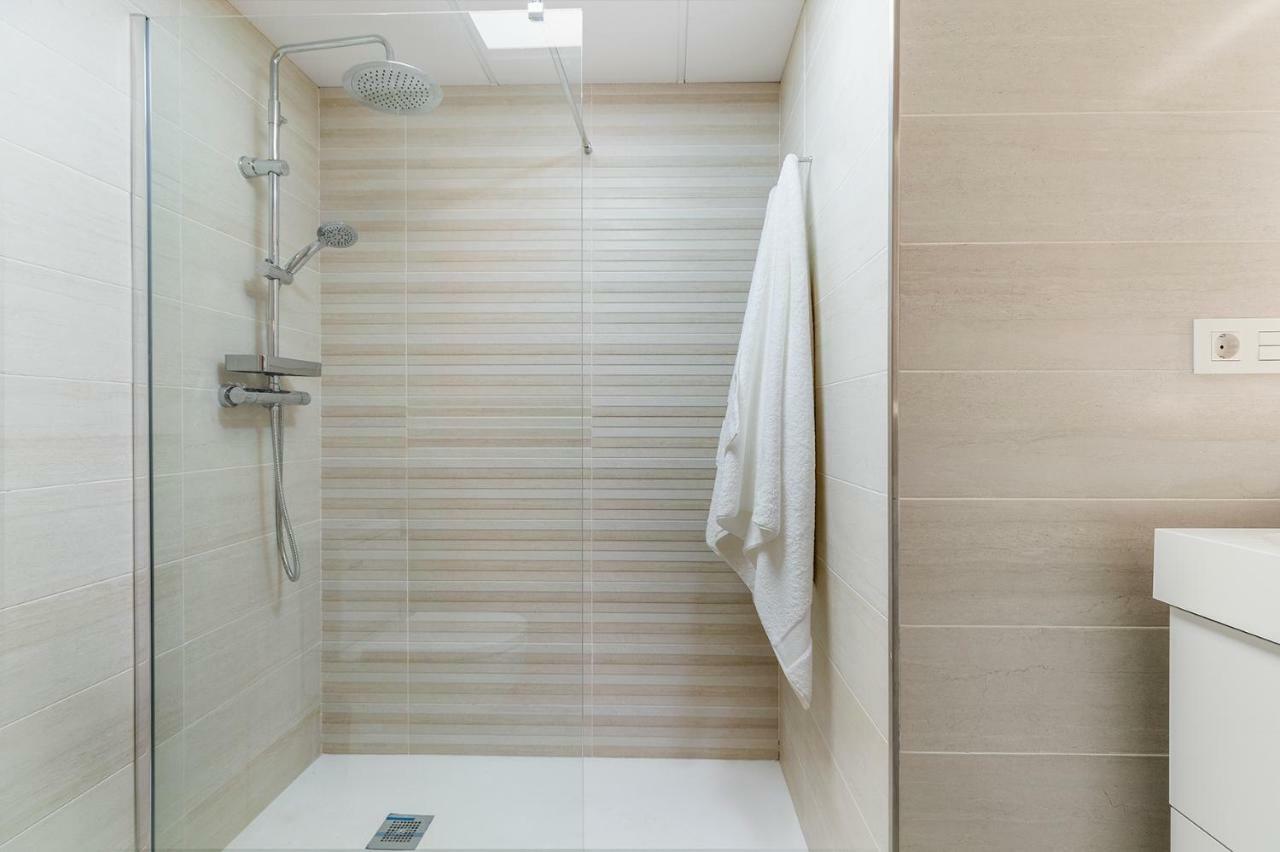 Apartamento Lujo Ancha Del Carmen Malaga Bagian luar foto