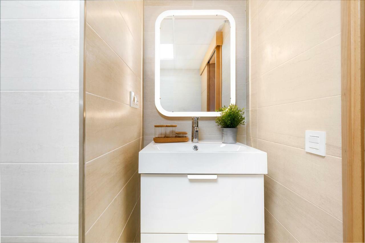 Apartamento Lujo Ancha Del Carmen Malaga Bagian luar foto